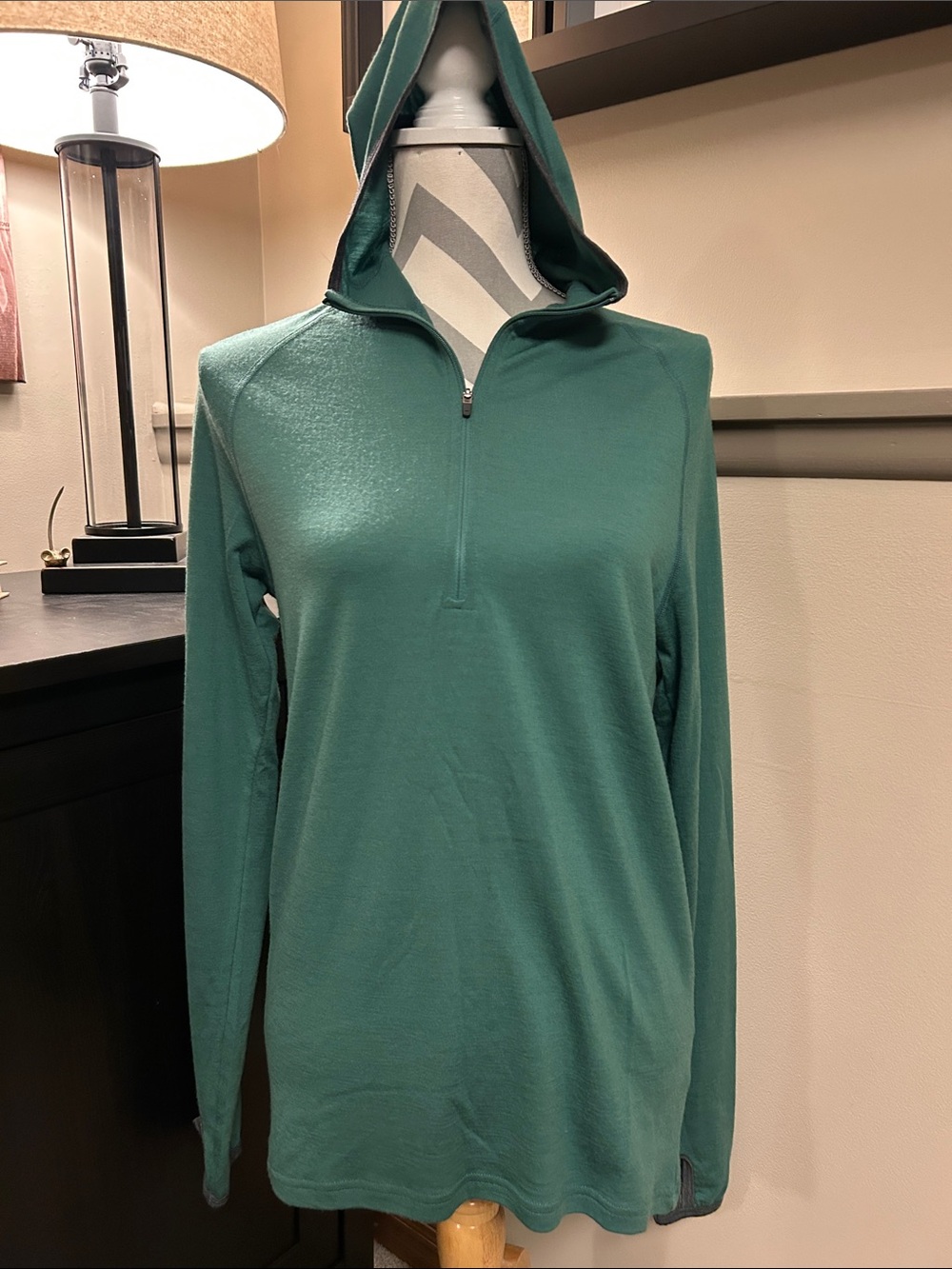 IBEX 100% Merino Wool Indie (?) Hoodie, Small, Green, Hike/Camp/Fish
